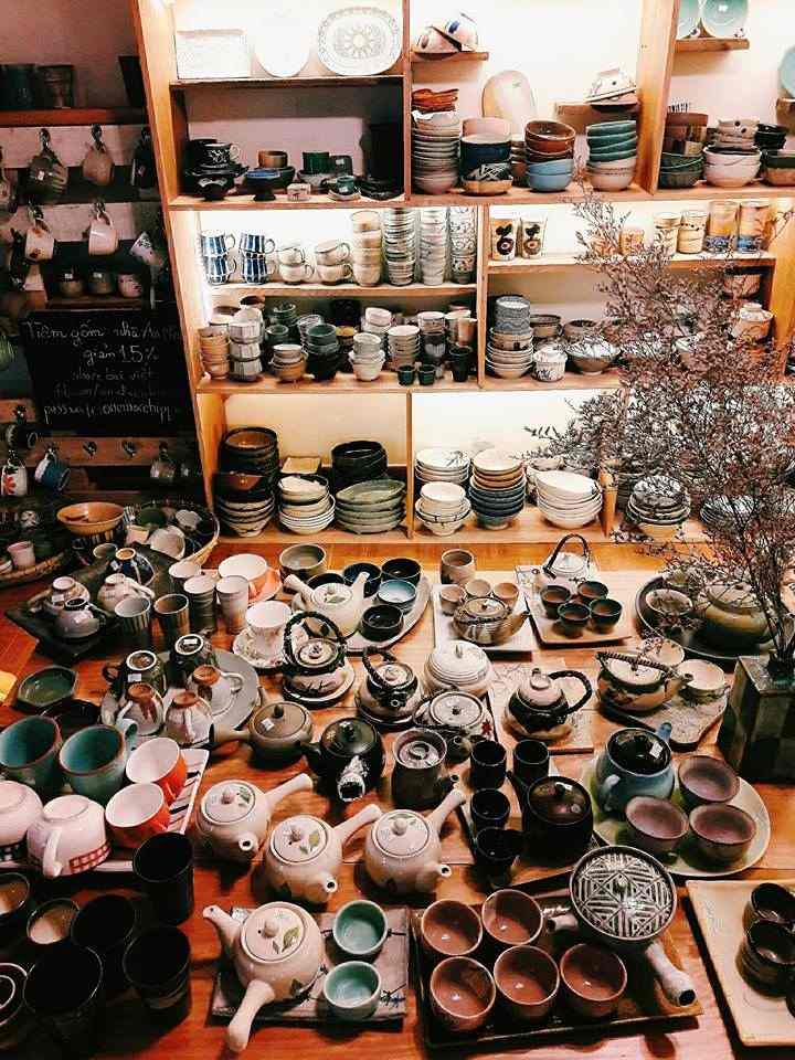 Cửa hàng gốm Nhật xinh xắn