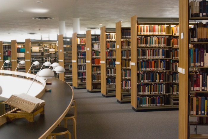 Tủ sách thư viện